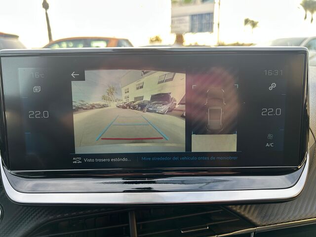 PEUGEOT 2008 ALLURE 1.2 E-THP AUTO SPANISH LHD IN SPAIN 16000 MILES SUPERB 2021